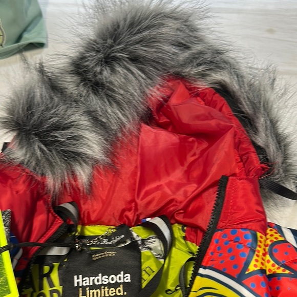 Soda Puffer Jacket Red and Blue with Comic Print - Picture 6 of 16